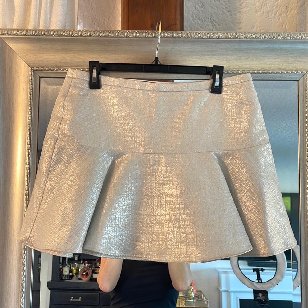 EXPRESS MINI SILVER RUFFLE SKIRT